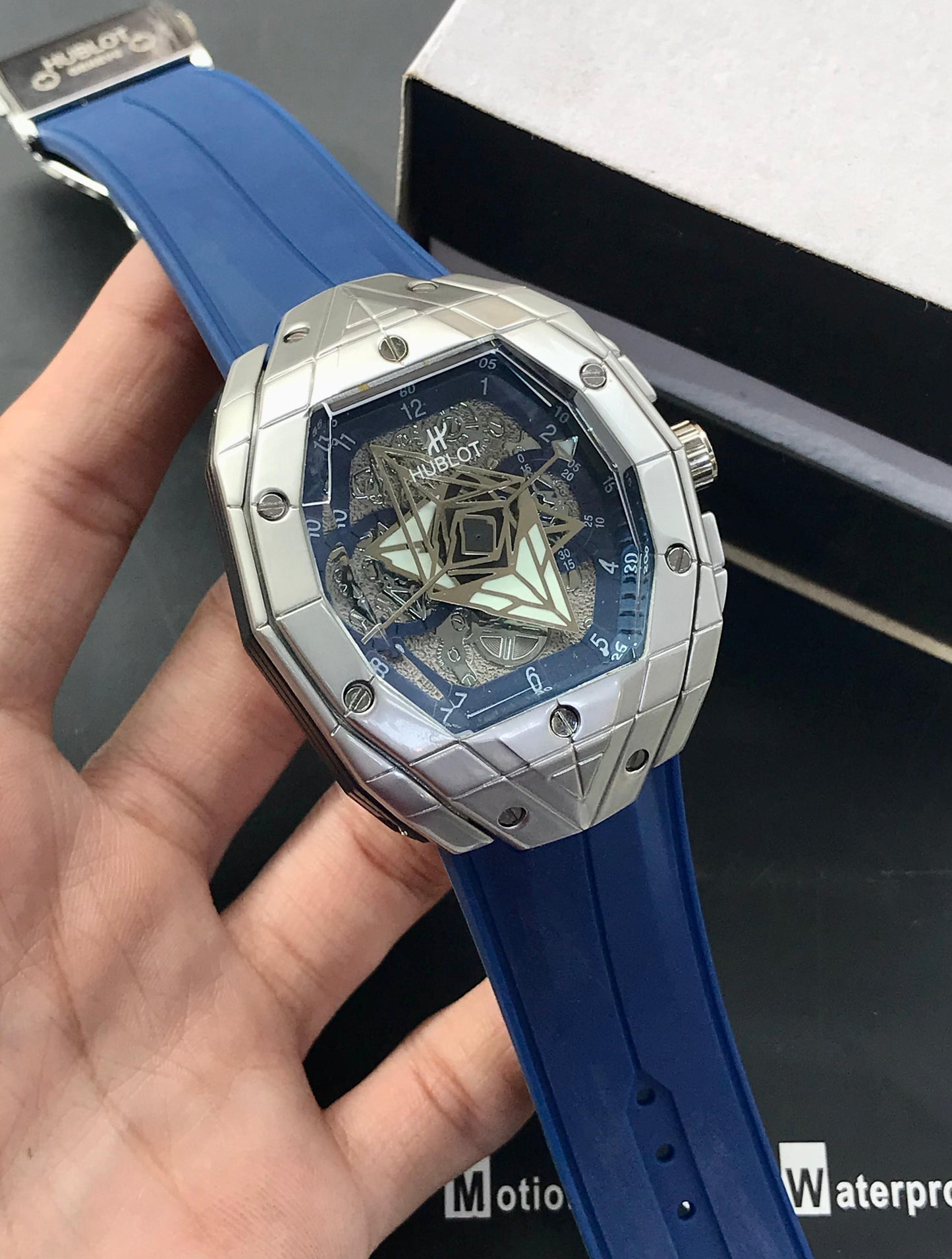 HUBLOT Mens Watch
Spider Model