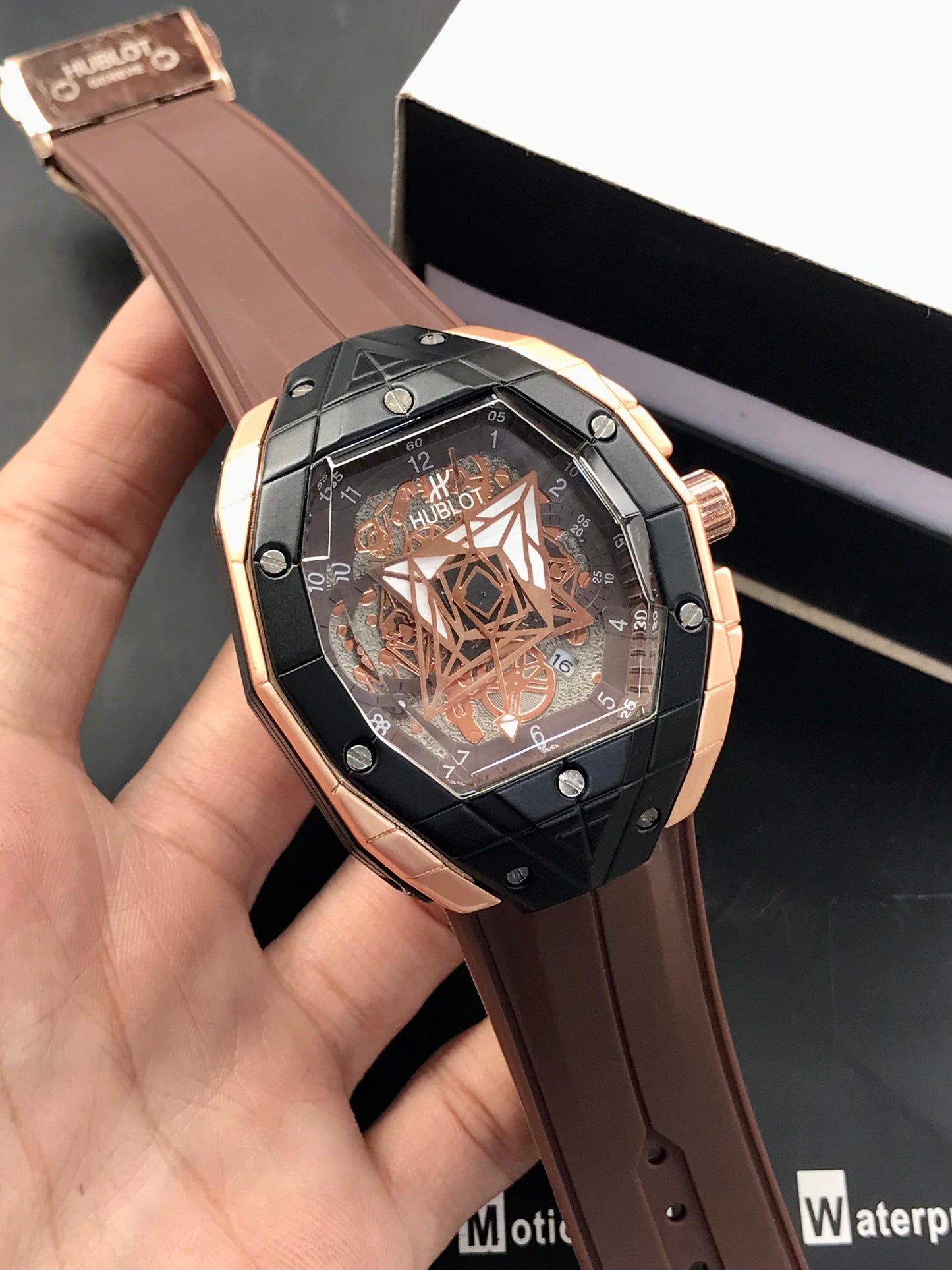 HUBLOT Mens Watch
Spider Model